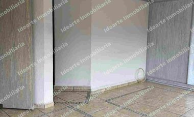 Se vende departamento en calle cerrada en Colinas del Sur