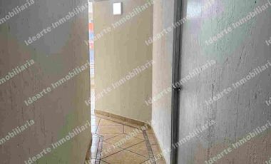 Se vende departamento en calle cerrada en Colinas del Sur