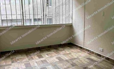 Se vende departamento en calle cerrada en Colinas del Sur