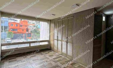 Se vende departamento en calle cerrada en Colinas del Sur