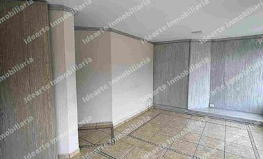 Se vende departamento en calle cerrada en Colinas del Sur