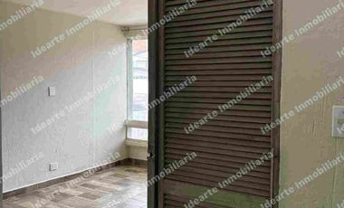 Se vende departamento en calle cerrada en Colinas del Sur