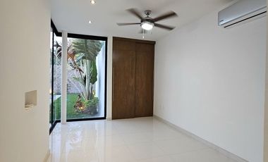 CASA EN VENTA EN MERIDA YUCATAN , TEMOZON 4 RECAMARAS