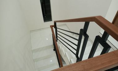 New Minimalist House 6 meters Road Sesetan Denpasar