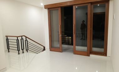 New Minimalist House 6 meters Road Sesetan Denpasar