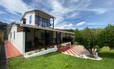 CASA CAMPESTRE MONIQUIRA VENTA