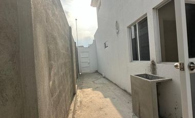 Casa en venta en Porton del Rio, cerca del colegio Torremar