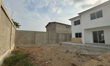 Casa en venta en Porton del Rio, cerca del colegio Torremar
