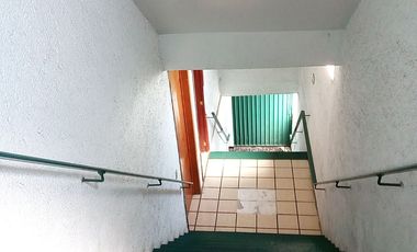 RENTO EDIFICO COMPLETO O POR PISO COMERCIAL SOBRE AVENIDA