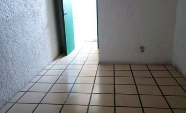 RENTO EDIFICO COMPLETO O POR PISO COMERCIAL SOBRE AVENIDA