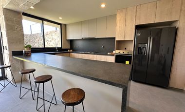 Estrena casa en Lomas del Campanario Norte