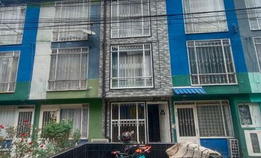 FAMILIA NUMEROSA CASA AMPLIA EN VENTA BARRIO CASA LINDA TUNAL