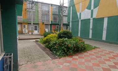 FAMILIA NUMEROSA CASA AMPLIA EN VENTA BARRIO CASA LINDA TUNAL