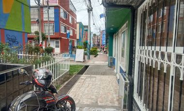 FAMILIA NUMEROSA CASA AMPLIA EN VENTA BARRIO CASA LINDA TUNAL
