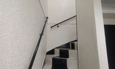 FAMILIA NUMEROSA CASA AMPLIA EN VENTA BARRIO CASA LINDA TUNAL