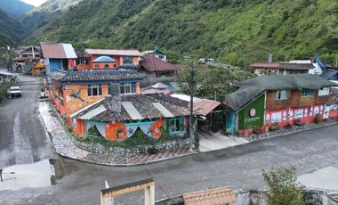 VENTA  HOTEL, RESTAURANT / BAÑOS DE AGUA SANTA - SECTOR RÍO VERDE