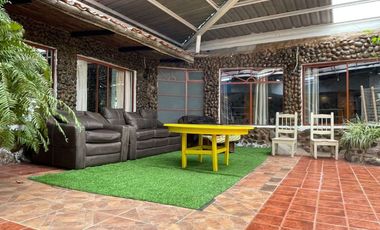 VENTA  HOTEL, RESTAURANT / BAÑOS DE AGUA SANTA - SECTOR RÍO VERDE