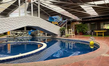 VENTA  HOTEL, RESTAURANT / BAÑOS DE AGUA SANTA - SECTOR RÍO VERDE