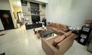 Dijual Rumah 2 Lantai di Taman Alfa Indah , Pesanggrahan Jakarta Selatan