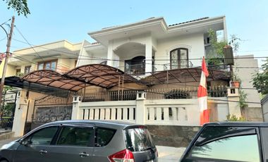 Dijual Rumah 2 Lantai di Taman Alfa Indah , Pesanggrahan Jakarta Selatan