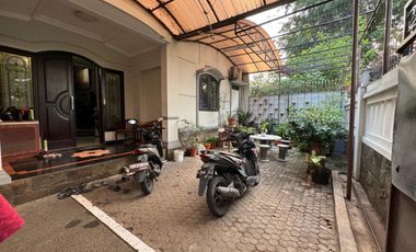 Dijual Rumah 2 Lantai di Taman Alfa Indah , Pesanggrahan Jakarta Selatan