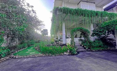 SANTORINI ELEGANCE TROPICAL VILLA FOR SALE IN NUSA DUA, BALI