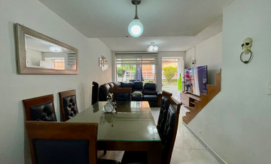 Extraordinaria casa remodelada y ampliada en la Avenida Sur con 4 alcoba y 4 baños. Mercasa. Pereira
