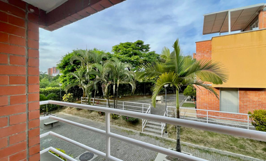 Extraordinaria casa remodelada y ampliada en la Avenida Sur con 4 alcoba y 4 baños. Mercasa. Pereira