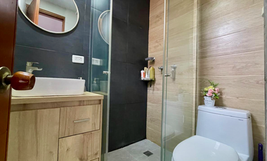 Extraordinaria casa remodelada y ampliada en la Avenida Sur con 4 alcoba y 4 baños. Mercasa. Pereira