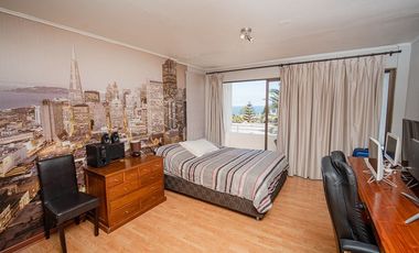 SE VENDE CASA EN CALLE PADRE HURTADO, SECTOR SUR.