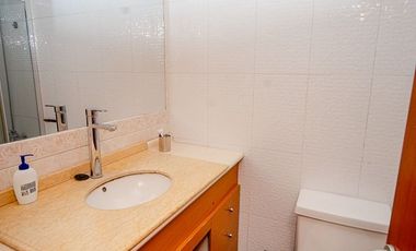 SE VENDE CASA EN CALLE PADRE HURTADO, SECTOR SUR.