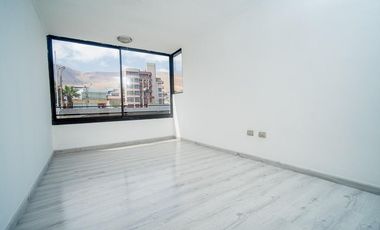 SE VENDE AMPLIO DEPTO EN EDIF. DELFINES.