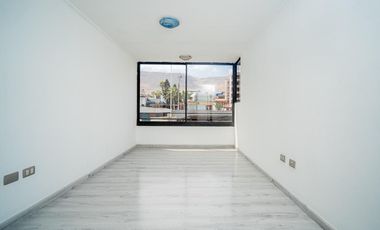 SE VENDE AMPLIO DEPTO EN EDIF. DELFINES.