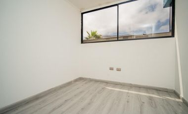 SE VENDE AMPLIO DEPTO EN EDIF. DELFINES.