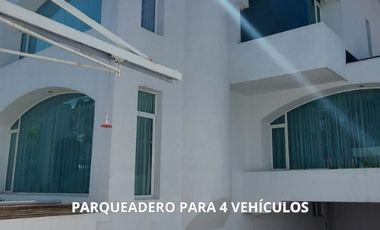 De venta en CUMBAYA - LA PRIMAVERA. Espectacular casa de 5 dormitorios.