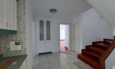 De venta en CUMBAYA - LA PRIMAVERA. Espectacular casa de 5 dormitorios.