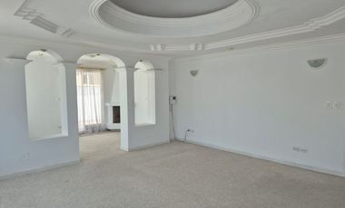 De venta en CUMBAYA - LA PRIMAVERA. Espectacular casa de 5 dormitorios.