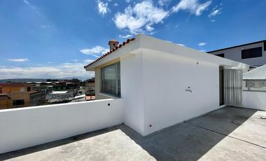 CASA DE VENTA A ESTRENAR EN CARCELÉN