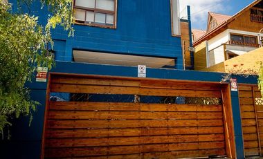 SE VENDE HERMOSA CASA EN SECTOR SUR DE LA CIUDAD.