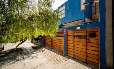 SE VENDE HERMOSA CASA EN SECTOR SUR DE LA CIUDAD.