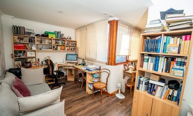 SE VENDE HERMOSA CASA EN SECTOR SUR DE LA CIUDAD.