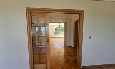 BROKER JARDIN ESPECTACULAR PROPIEDAD 4D-5B-SALA ESTAR- DEPENDENCIAS