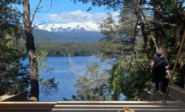 Casa nueva en venta con espectacular vista, a orillas del lago Pirihueico en Puerto Fuy, Panguipulli
