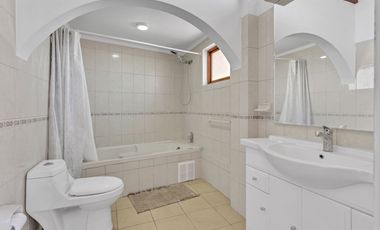 SE VENDE HERMOSA CASA EN SECTOR SUR.