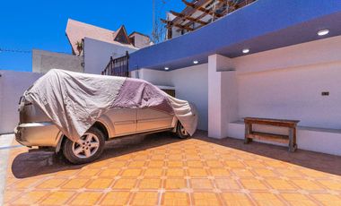 SE VENDE HERMOSA CASA EN SECTOR SUR.