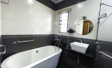 2-Storey 4 Bedrooms House and Lot for Sale in BF Homes, Parañaque City