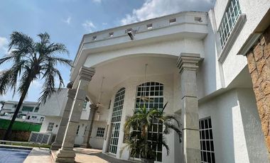 Residencia en lomas de cocoyoc morelos