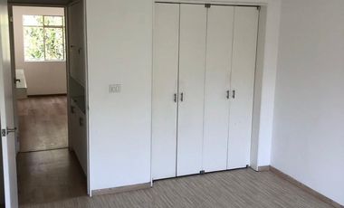 Invierte en venta de edificio: 5 depas, 4 niveles, 5 estacionamientos en Condesa