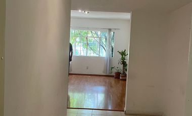 Invierte en venta de edificio: 5 depas, 4 niveles, 5 estacionamientos en Condesa