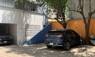 Invierte en venta de edificio: 5 depas, 4 niveles, 5 estacionamientos en Condesa